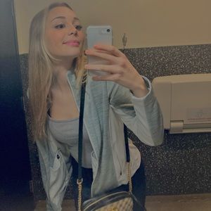 Meet your Posher, Riley